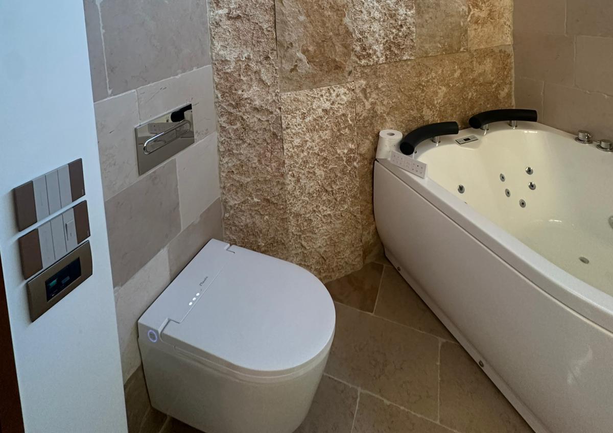 Rivestimento e pavimento interno