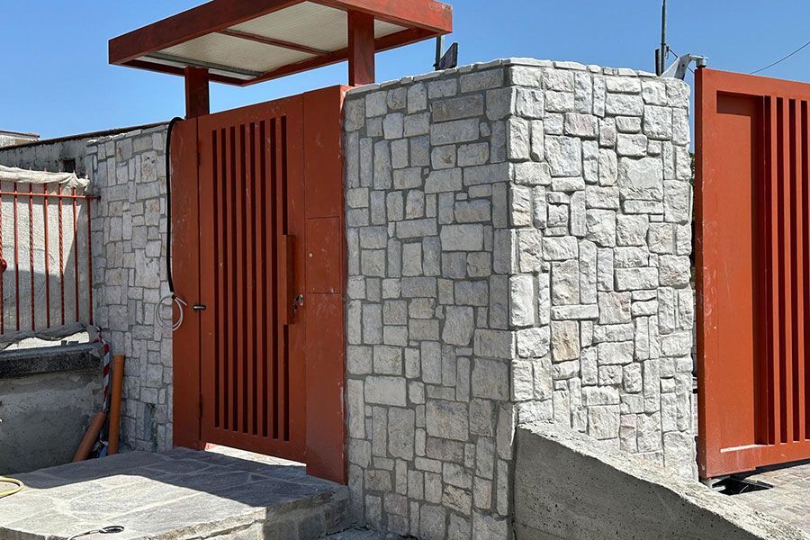 Rivestimento in pietra bianca anticata - pareti esterni - City Stone