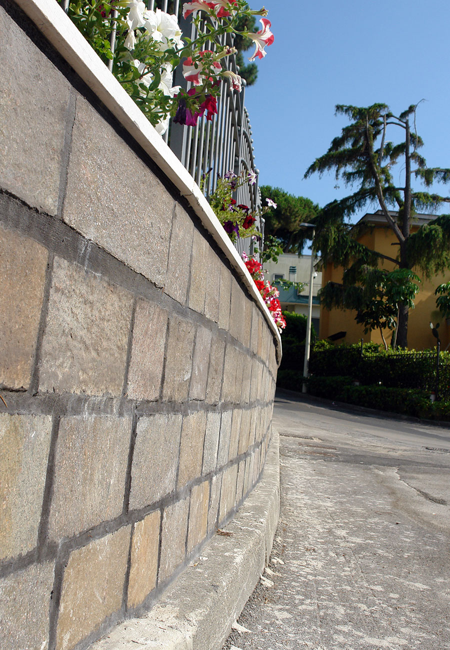 Dal 1987, City Stone distribuisce pietre naturali italiane ed estere. Ampia scelta, consulenza tecnica e due sedi strategiche per soddisfare ogni esigenza.