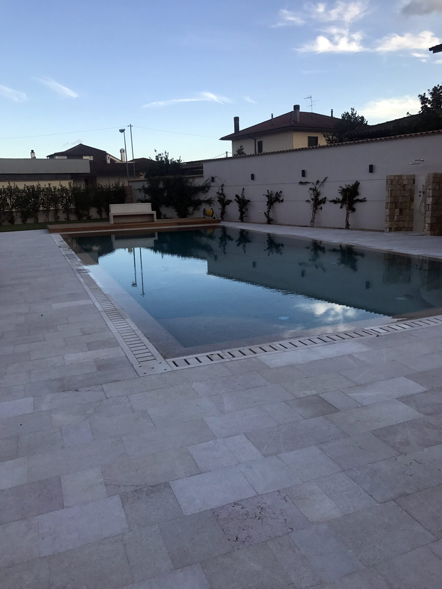 Dal 1987, City Stone distribuisce pietre naturali italiane ed estere. Ampia scelta, consulenza tecnica e due sedi strategiche per soddisfare ogni esigenza.