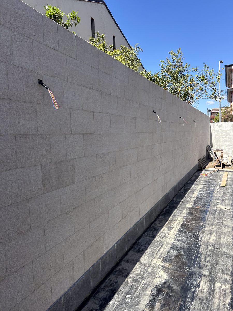 Dal 1987, City Stone distribuisce pietre naturali italiane ed estere. Ampia scelta, consulenza tecnica e due sedi strategiche per soddisfare ogni esigenza.