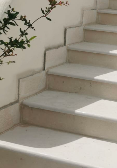 Dal 1987, City Stone distribuisce pietre naturali italiane ed estere. Ampia scelta, consulenza tecnica e due sedi strategiche per soddisfare ogni esigenza.